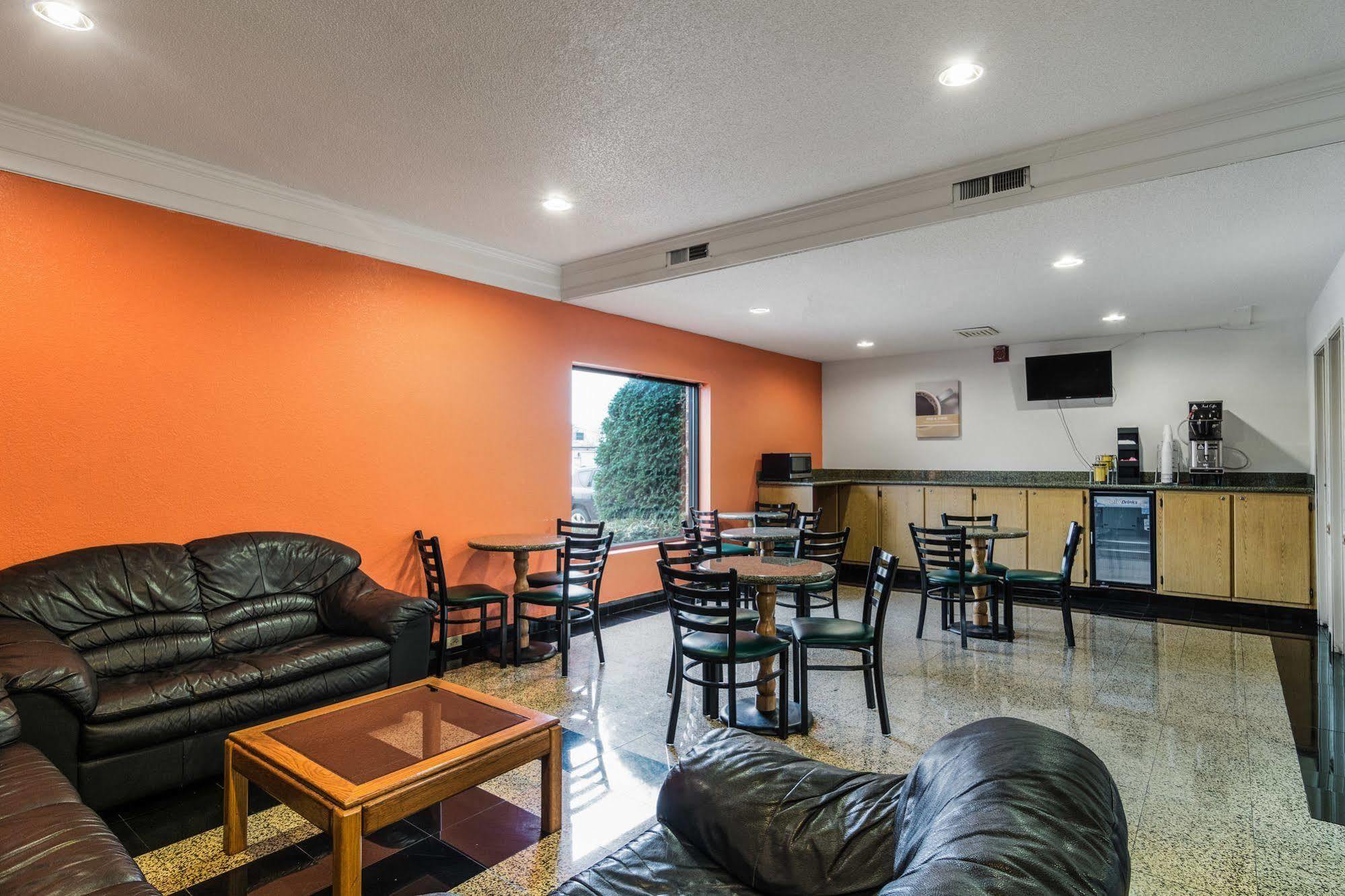 Motel 6-Libertyville, Il Luaran gambar