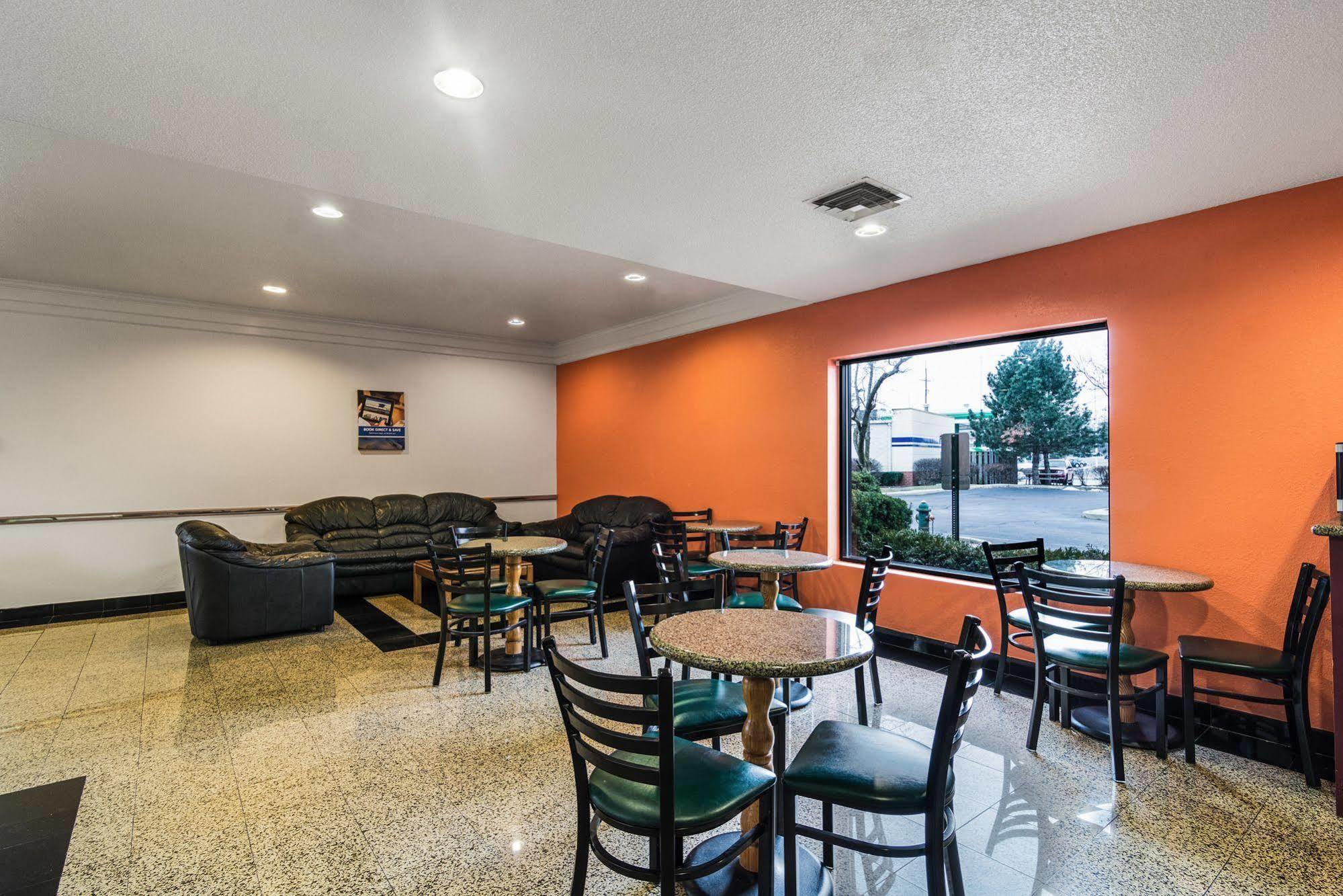 Motel 6-Libertyville, Il Luaran gambar