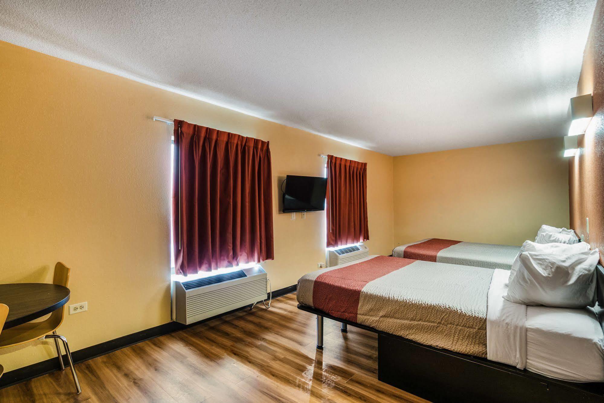 Motel 6-Libertyville, Il Luaran gambar