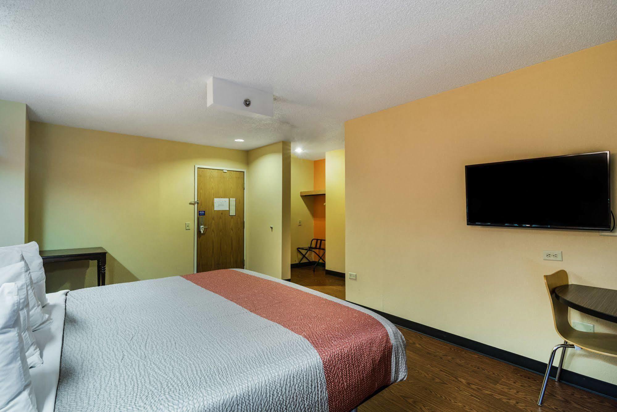 Motel 6-Libertyville, Il Luaran gambar