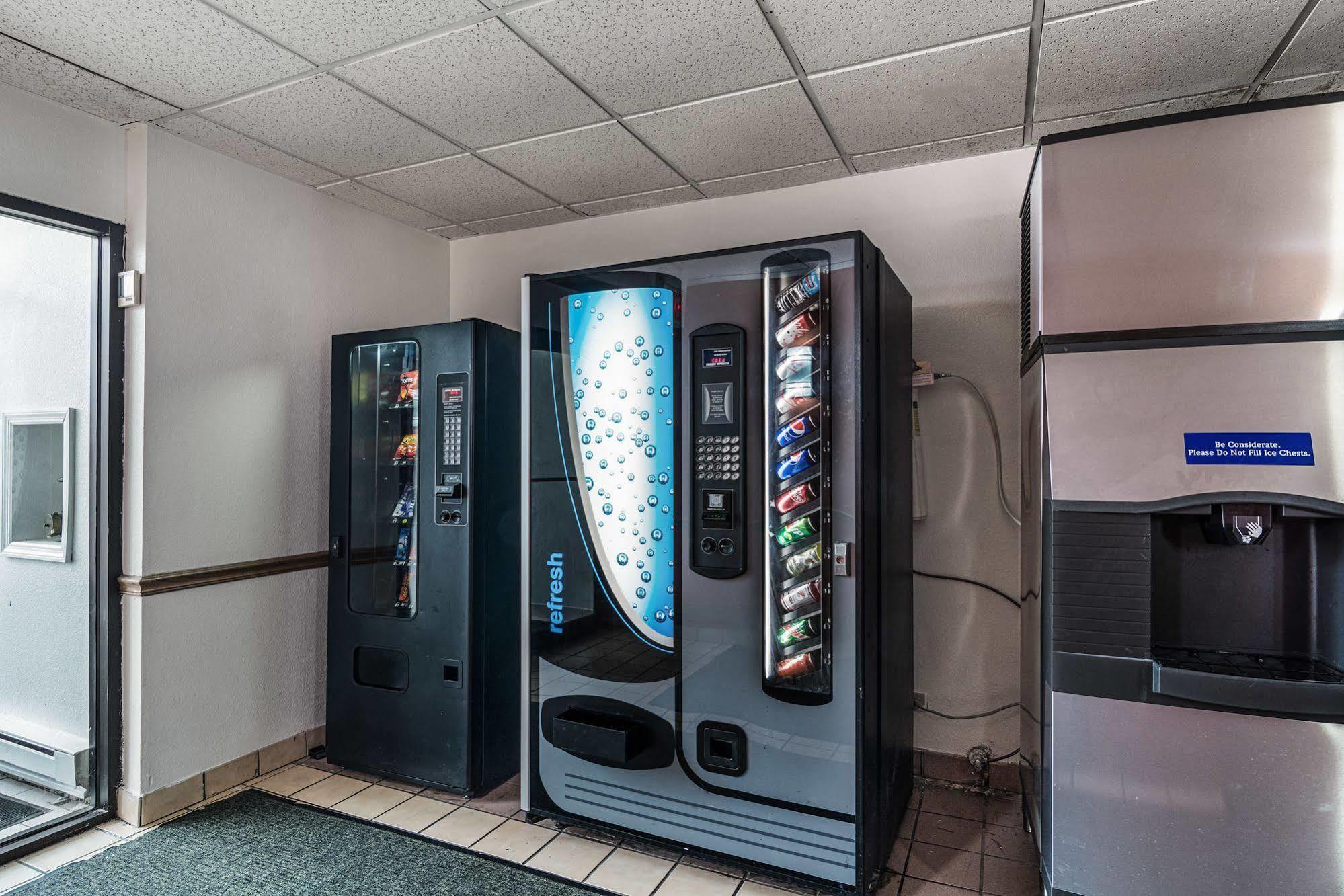 Motel 6-Libertyville, Il Luaran gambar