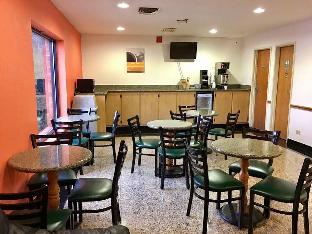 Motel 6-Libertyville, Il Luaran gambar